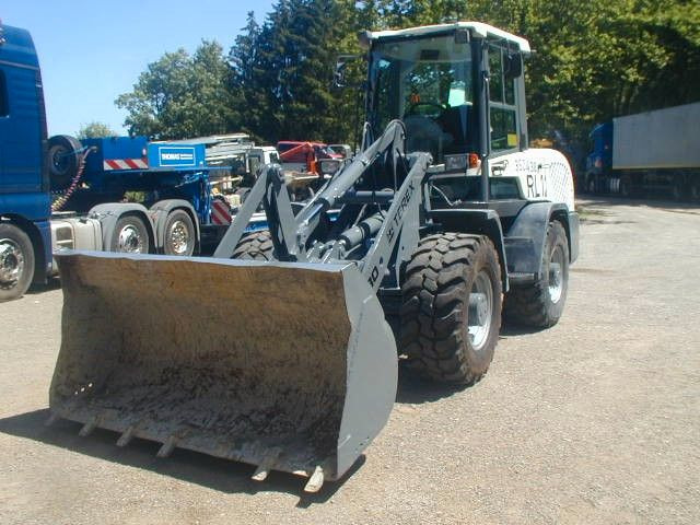 Terex TL 80 - Ελαστιχοφόρος φορτωτής: φωτογραφία 4 Terex TL 80 - Ελαστιχοφόρος φορτωτής: φωτογραφία 4