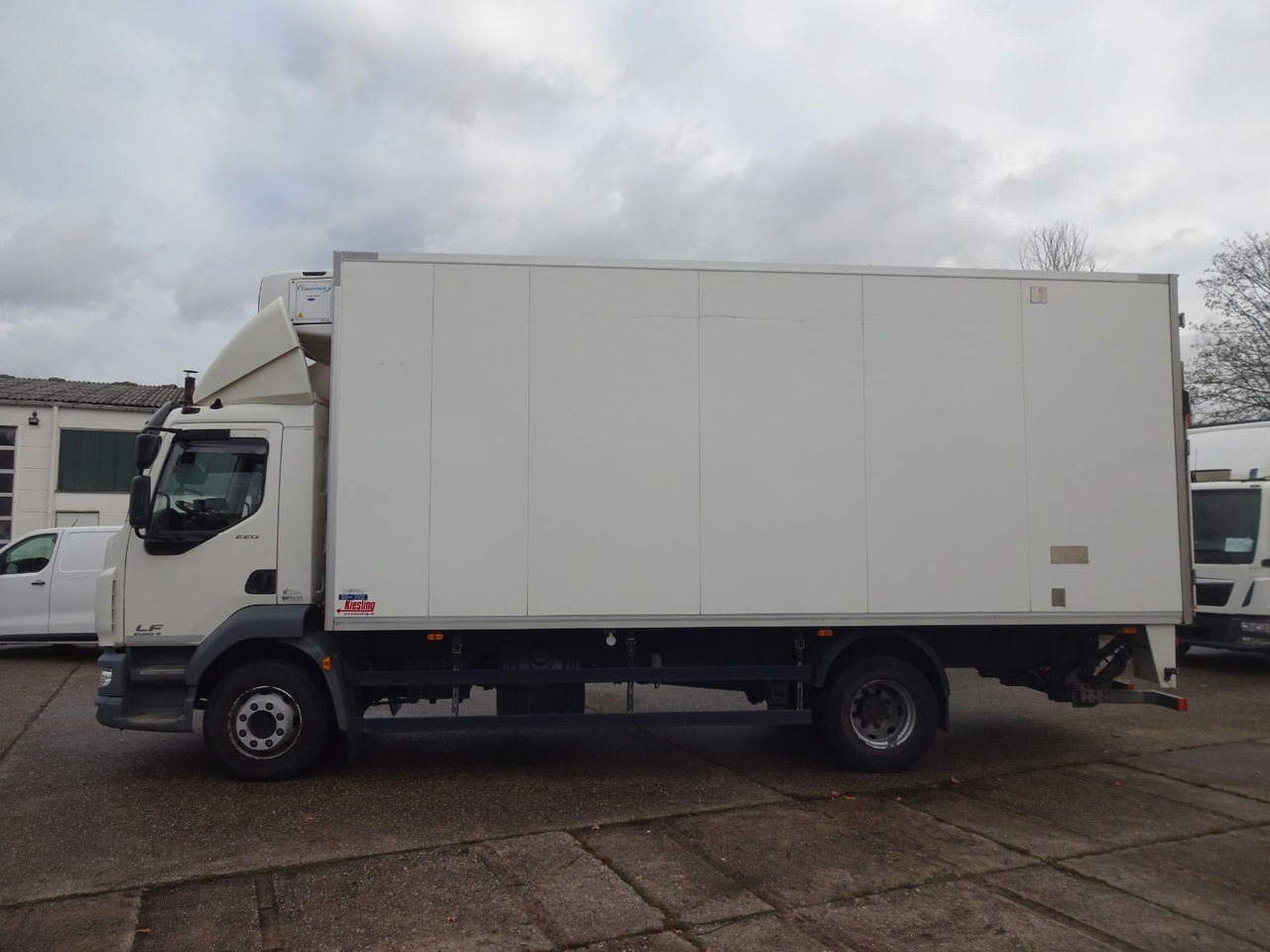 DAF LF 220, 16 T, LBW, Türen, Klima, Automat, Kamera - Φορτηγό κόφα: φωτογραφία 4 DAF LF 220, 16 T, LBW, Türen, Klima, Automat, Kamera - Φορτηγό κόφα: φωτογραφία 4