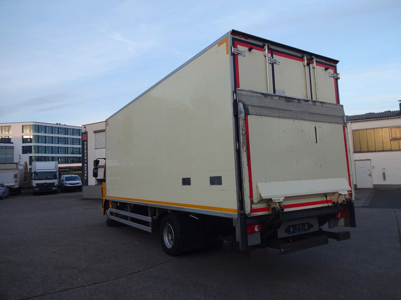DAF LF 230, 12 T, LBW, Türen, Klima, Automat, Kamera - Φορτηγό ψυγείο: φωτογραφία 5 DAF LF 230, 12 T, LBW, Türen, Klima, Automat, Kamera - Φορτηγό ψυγείο: φωτογραφία 5