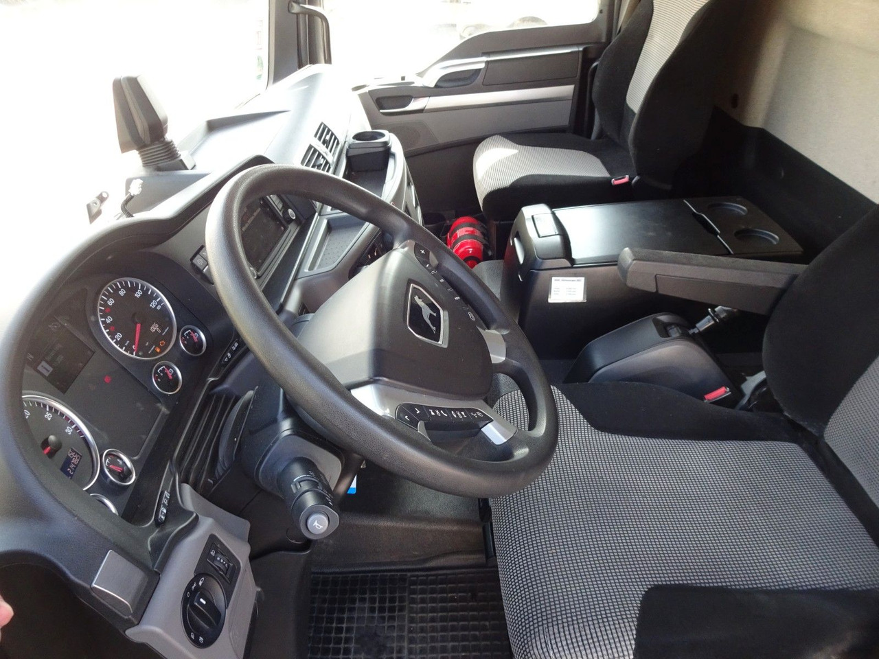 Επαγγελματικό αυτοκίνητο κόφα MAN TGL 8.190, LBW, Luft, Tempomat, Standheizung: φωτογραφία 19 Επαγγελματικό αυτοκίνητο κόφα MAN TGL 8.190, LBW, Luft, Tempomat, Standheizung: φωτογραφία 19