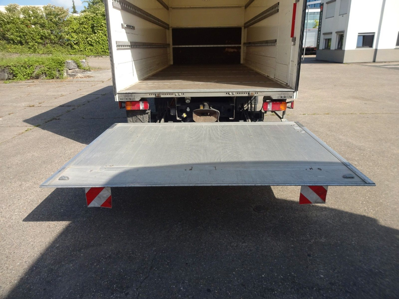 Επαγγελματικό αυτοκίνητο κόφα MAN TGL 8.190, LBW, Luft, Tempomat, Standheizung: φωτογραφία 9 Επαγγελματικό αυτοκίνητο κόφα MAN TGL 8.190, LBW, Luft, Tempomat, Standheizung: φωτογραφία 9