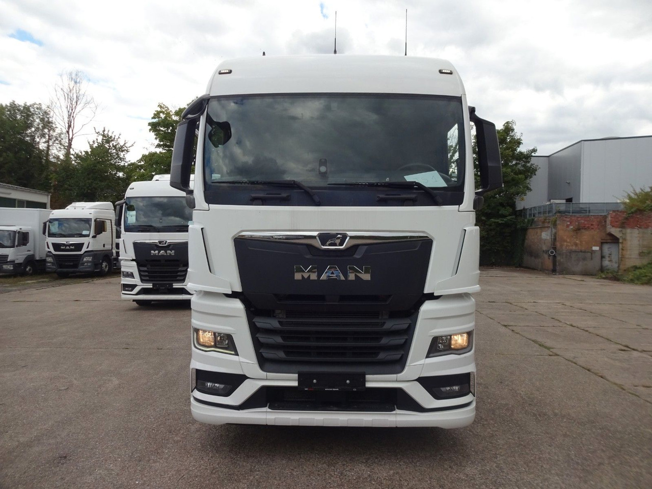 MAN TGX 18.470, XLX, ACC, Intarder, 2 x Tanks - Τράκτορας: φωτογραφία 3 MAN TGX 18.470, XLX, ACC, Intarder, 2 x Tanks - Τράκτορας: φωτογραφία 3