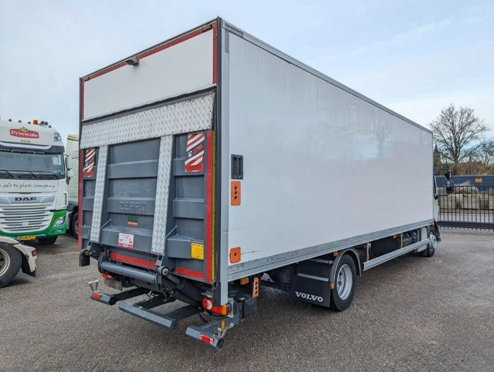 Volvo FL 210, 12tn., Isolirt, Autom, wie neu - Φορτηγό κόφα: φωτογραφία 3 Volvo FL 210, 12tn., Isolirt, Autom, wie neu - Φορτηγό κόφα: φωτογραφία 3