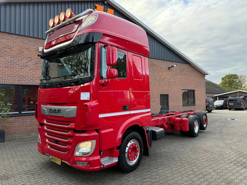 DAF XF 530 6X2 FAS Full air Alcoa Retarder Stuuras 7.6M Chassis NL Truck - Φορτηγό σασί: φωτογραφία 1 DAF XF 530 6X2 FAS Full air Alcoa Retarder Stuuras 7.6M Chassis NL Truck - Φορτηγό σασί: φωτογραφία 1