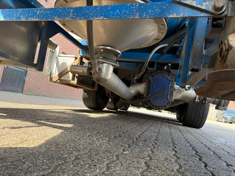 Feldbinder 34m3 Veevoeder Vogelsang-pomp, Coating binnenzijde - Επικαθήμενο βυτίο: φωτογραφία 5 Feldbinder 34m3 Veevoeder Vogelsang-pomp, Coating binnenzijde - Επικαθήμενο βυτίο: φωτογραφία 5