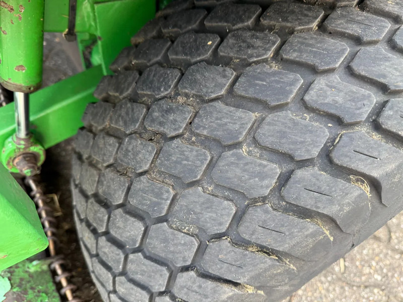 Leasing John Deere 1515 Series 2 decks cyclo maaier Airco 4X4 John Deere 1515 Series 2 decks cyclo maaier Airco 4X4: φωτογραφία 16