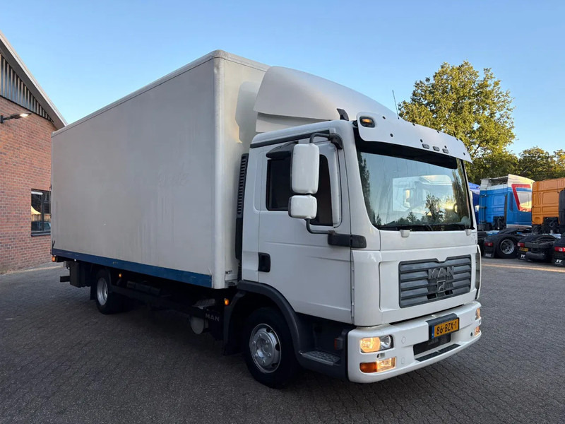 MAN TGL 8.240 Cargolift Laadklep NL Truck APK/TUV 02-2026 - Φορτηγό κόφα: φωτογραφία 2 MAN TGL 8.240 Cargolift Laadklep NL Truck APK/TUV 02-2026 - Φορτηγό κόφα: φωτογραφία 2