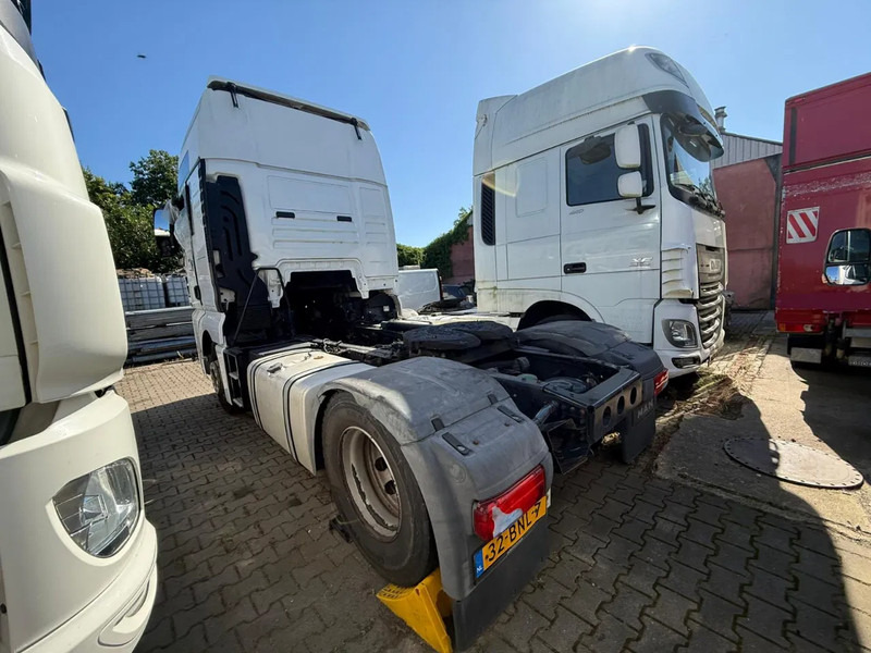 MAN TGX 18.440 XXL NO Gearbox & NO Engine, complete brief - Τράκτορας: φωτογραφία 3 MAN TGX 18.440 XXL NO Gearbox & NO Engine, complete brief - Τράκτορας: φωτογραφία 3
