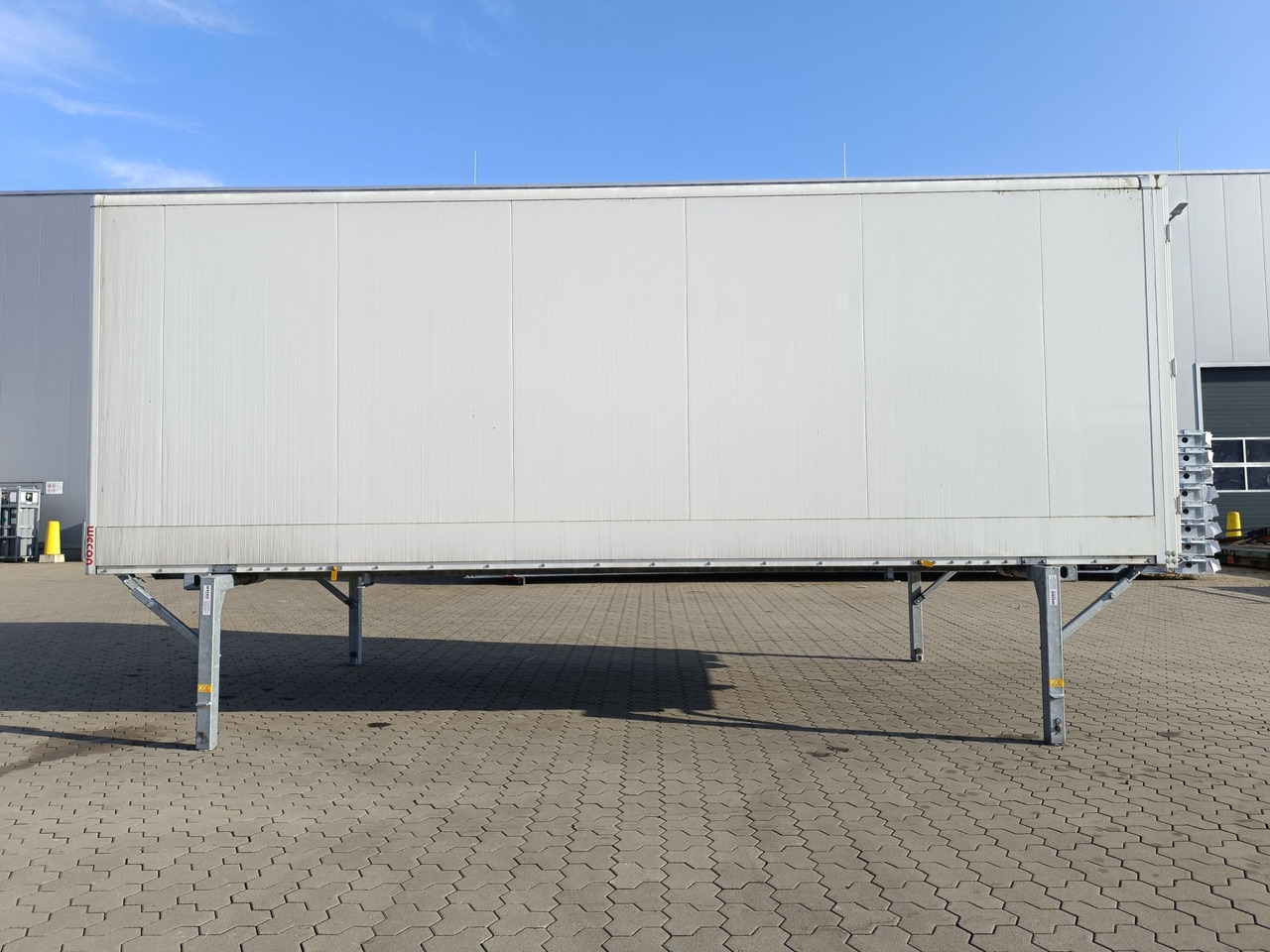 BDF-System, 7.450 mm lang, SONDERPREIS MESSEAUFBAU, - Κλειστά aμάξωμα: φωτογραφία 1 BDF-System, 7.450 mm lang, SONDERPREIS MESSEAUFBAU, - Κλειστά aμάξωμα: φωτογραφία 1