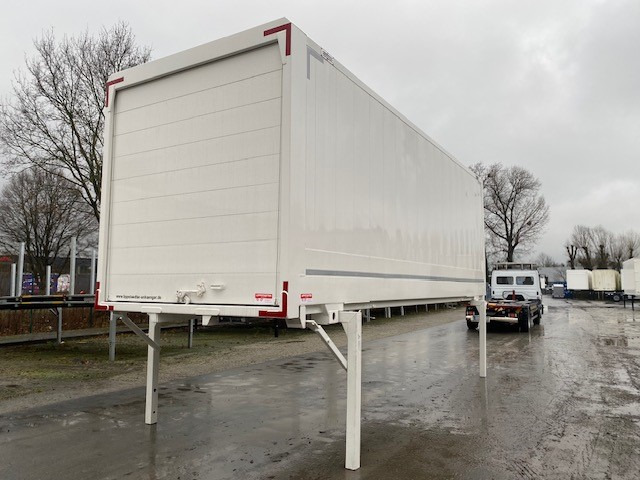 Krone BDF-System 7.450 mm lang, Premium Lack NEU in weiß - Κλειστά aμάξωμα: φωτογραφία 1 Krone BDF-System 7.450 mm lang, Premium Lack NEU in weiß - Κλειστά aμάξωμα: φωτογραφία 1