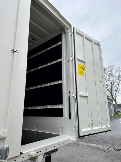 Krone Stahl-Glattwand Wechselkoffer, BDF-System, 7.450 mm lang - Κλειστά aμάξωμα: φωτογραφία 4 Krone Stahl-Glattwand Wechselkoffer, BDF-System, 7.450 mm lang - Κλειστά aμάξωμα: φωτογραφία 4
