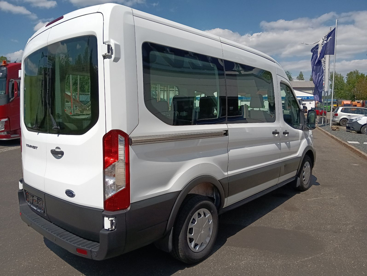 Ford Transit Kombi 350 L2 Trend 9-Sitzer 2xHeizung/Kl - Επιβατικό βαν, Διπλοκάμπινο ελαφρύ επαγγελματικό: φωτογραφία 4 Ford Transit Kombi 350 L2 Trend 9-Sitzer 2xHeizung/Kl - Επιβατικό βαν, Διπλοκάμπινο ελαφρύ επαγγελματικό: φωτογραφία 4