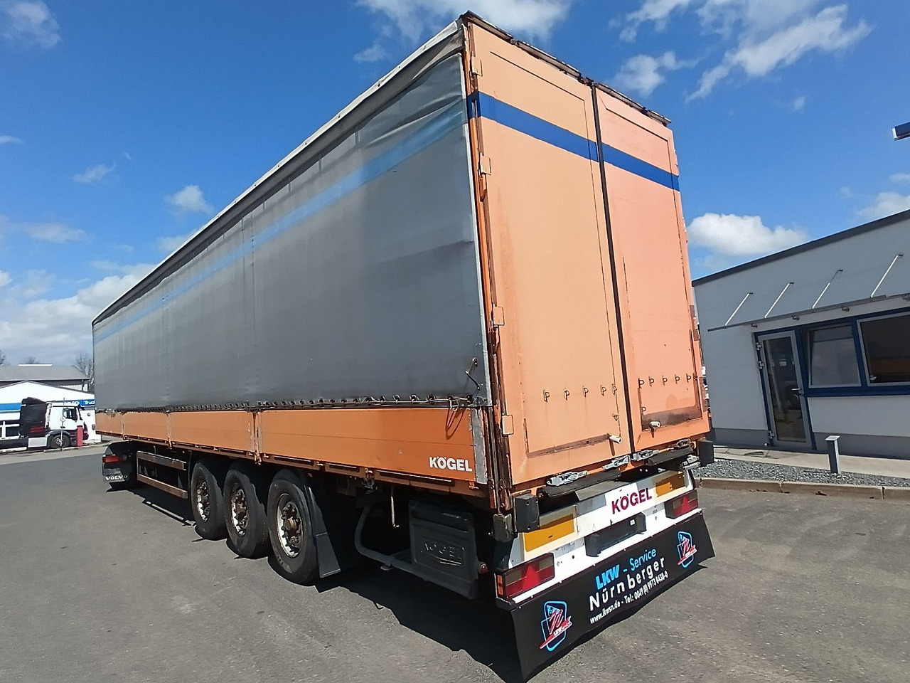 Kögel SN24BORDWANDSIDER EDSCHA BPW Disc Lift Portaltür - Επικαθήμενο κουρτίνα: φωτογραφία 2 Kögel SN24BORDWANDSIDER EDSCHA BPW Disc Lift Portaltür - Επικαθήμενο κουρτίνα: φωτογραφία 2