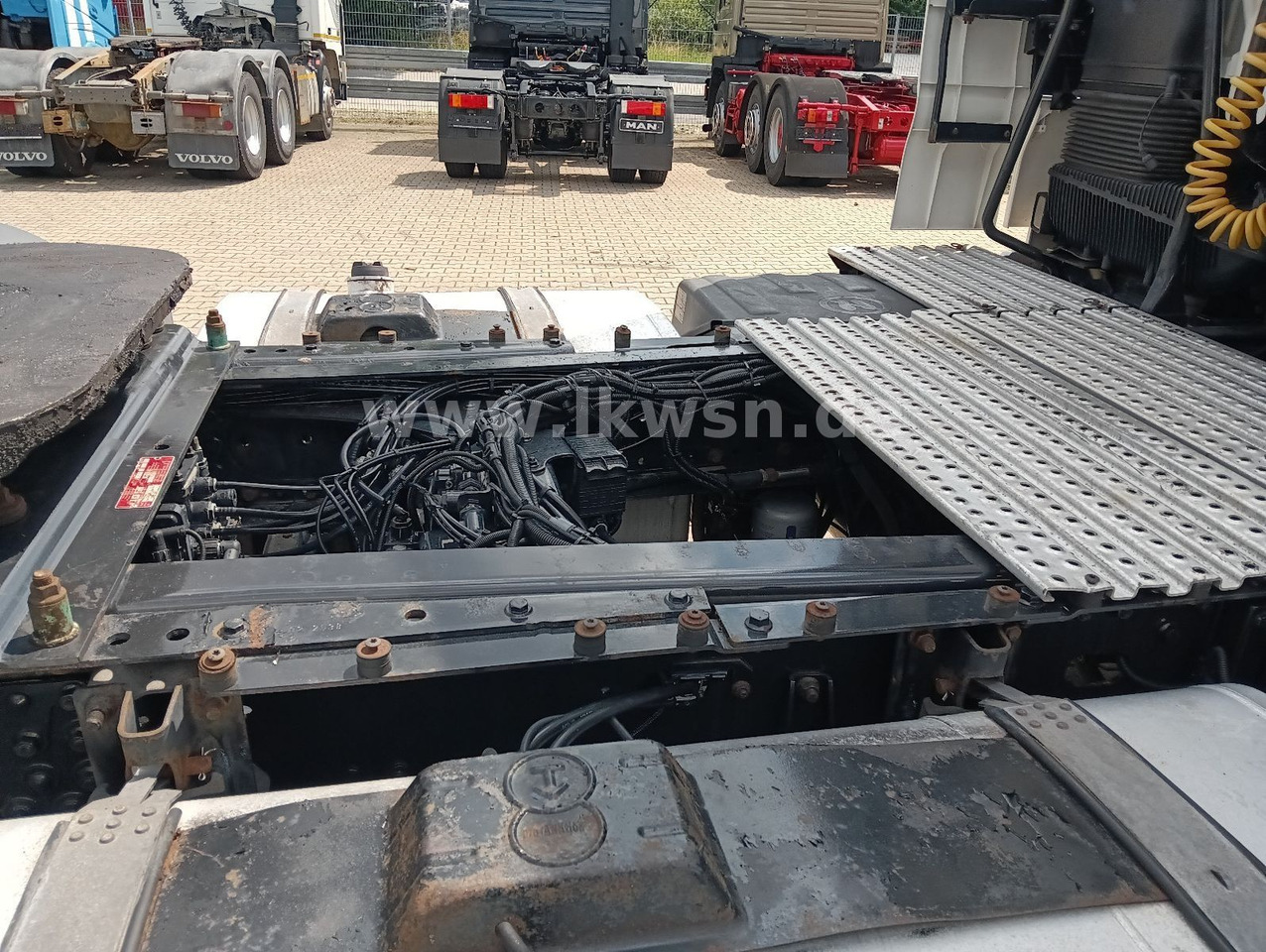 Τράκτορας MAN TGX 18:440 FLT XLX 2xTank Klima Spoiler Kühlbox MAN TGX 18:440 FLT XLX 2xTank Klima Spoiler Kühlbox: φωτογραφία 24