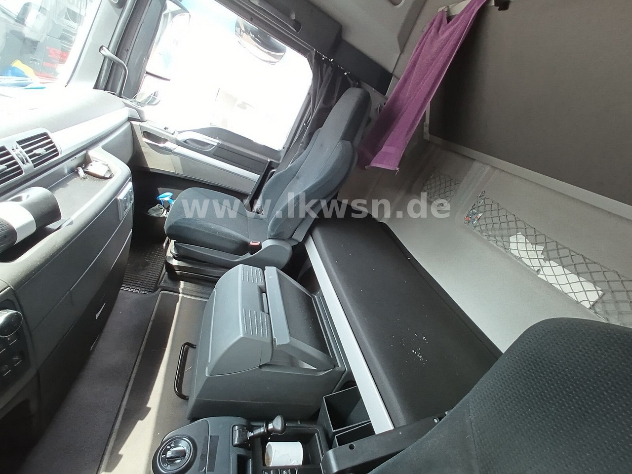 Τράκτορας MAN TGX 18:440 FLT XLX 2xTank Klima Spoiler Kühlbox MAN TGX 18:440 FLT XLX 2xTank Klima Spoiler Kühlbox: φωτογραφία 16