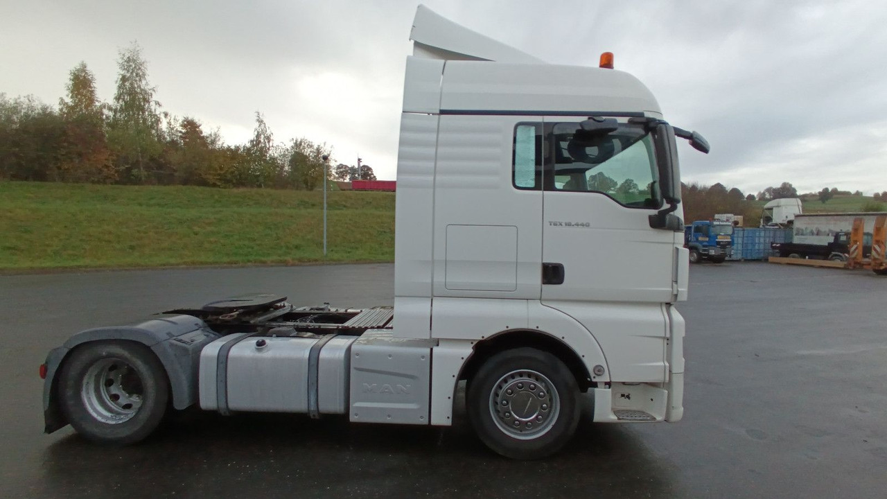 Τράκτορας MAN TGX 18:440 FLT XLX 2xTank Klima Spoiler Kühlbox MAN TGX 18:440 FLT XLX 2xTank Klima Spoiler Kühlbox: φωτογραφία 36