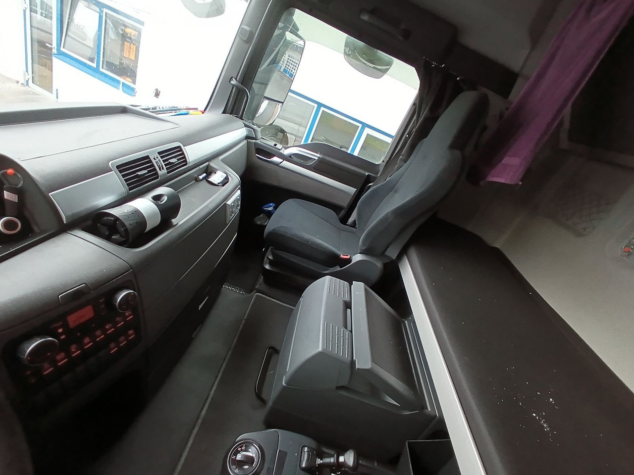 Τράκτορας MAN TGX 18:440 FLT XLX 2xTank Klima Spoiler Kühlbox MAN TGX 18:440 FLT XLX 2xTank Klima Spoiler Kühlbox: φωτογραφία 33