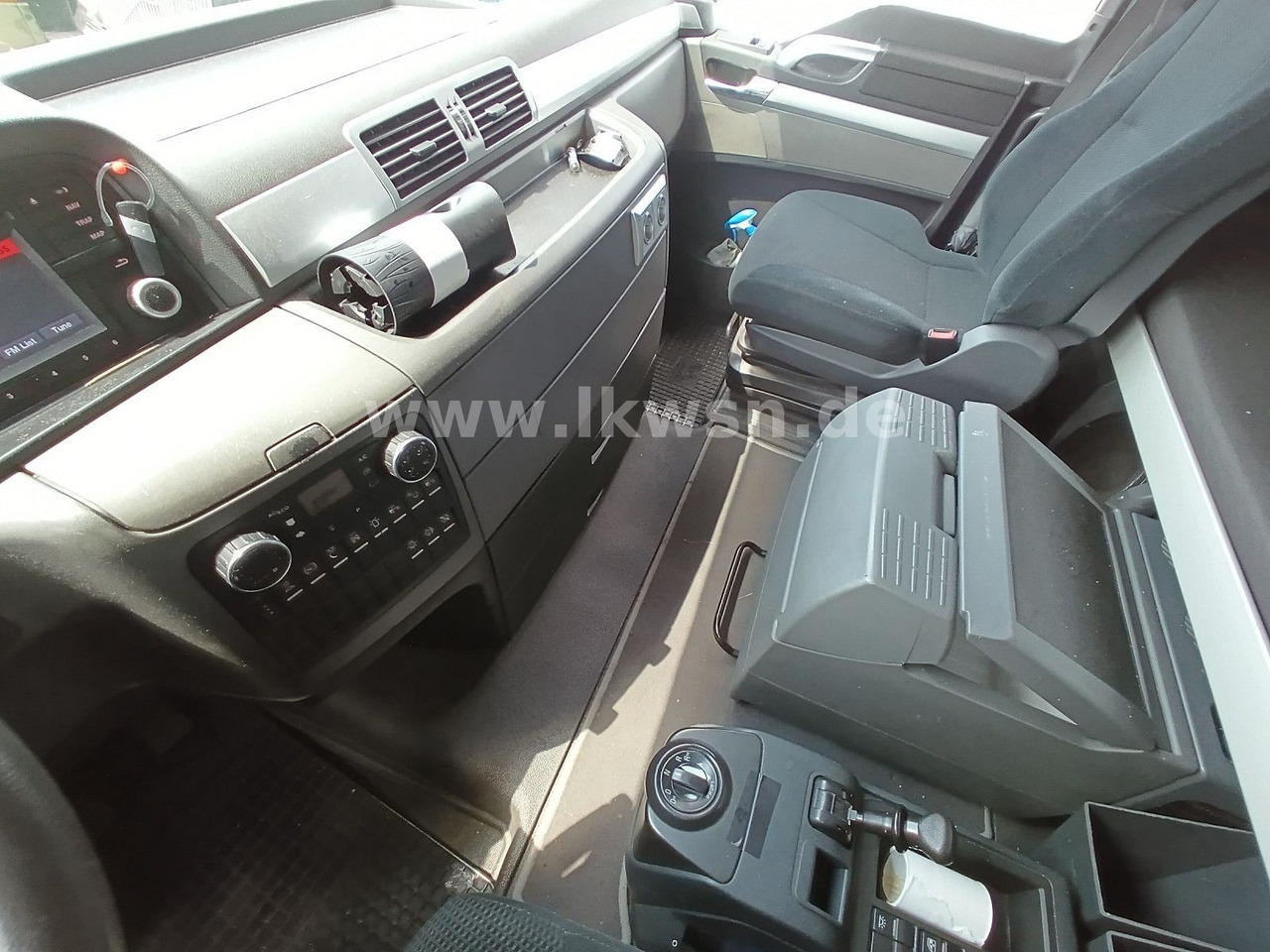 Τράκτορας MAN TGX 18:440 FLT XLX 2xTank Klima Spoiler Kühlbox MAN TGX 18:440 FLT XLX 2xTank Klima Spoiler Kühlbox: φωτογραφία 17