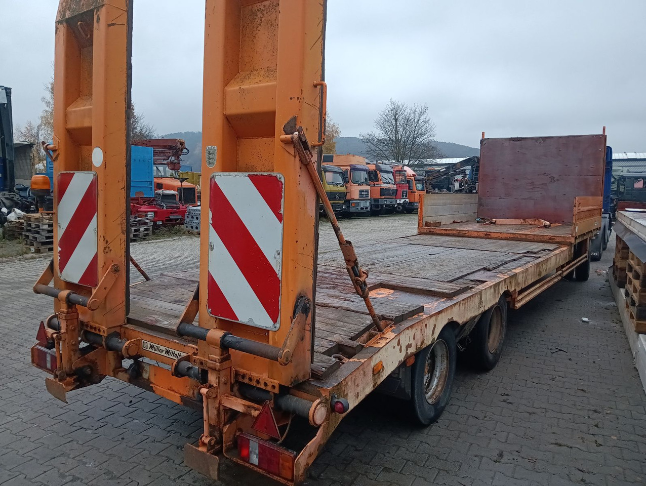 Müller-Mitteltal T 3 9,55m 0,90m Rampen, Bordwand vorne ABS SAF - Ρυμούλκα με χαμηλό δάπεδο: φωτογραφία 3 Müller-Mitteltal T 3 9,55m 0,90m Rampen, Bordwand vorne ABS SAF - Ρυμούλκα με χαμηλό δάπεδο: φωτογραφία 3