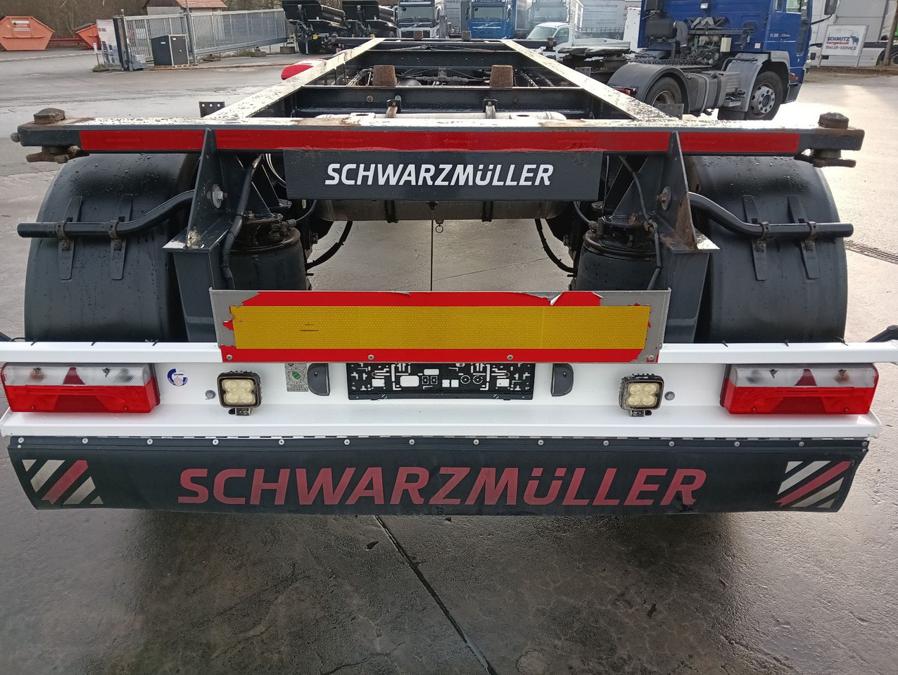 Schwarzmüller 2-A BDF 1,22/1,32 ALCOA Alufelgen ADR 120tkm TÜV Schwarzmüller 2-A BDF 1,22/1,32 ALCOA Alufelgen ADR 120tkm TÜV - Ρυμούλκα μεταφοράς εμπορευματοκιβωτίων/ Κινητό αμάξωμα: φωτογραφία 2 Schwarzmüller 2-A BDF 1,22/1,32 ALCOA Alufelgen ADR 120tkm TÜV Schwarzmüller 2-A BDF 1,22/1,32 ALCOA Alufelgen ADR 120tkm TÜV - Ρυμούλκα μεταφοράς εμπορευματοκιβωτίων/ Κινητό αμάξωμα: φωτογραφία 2