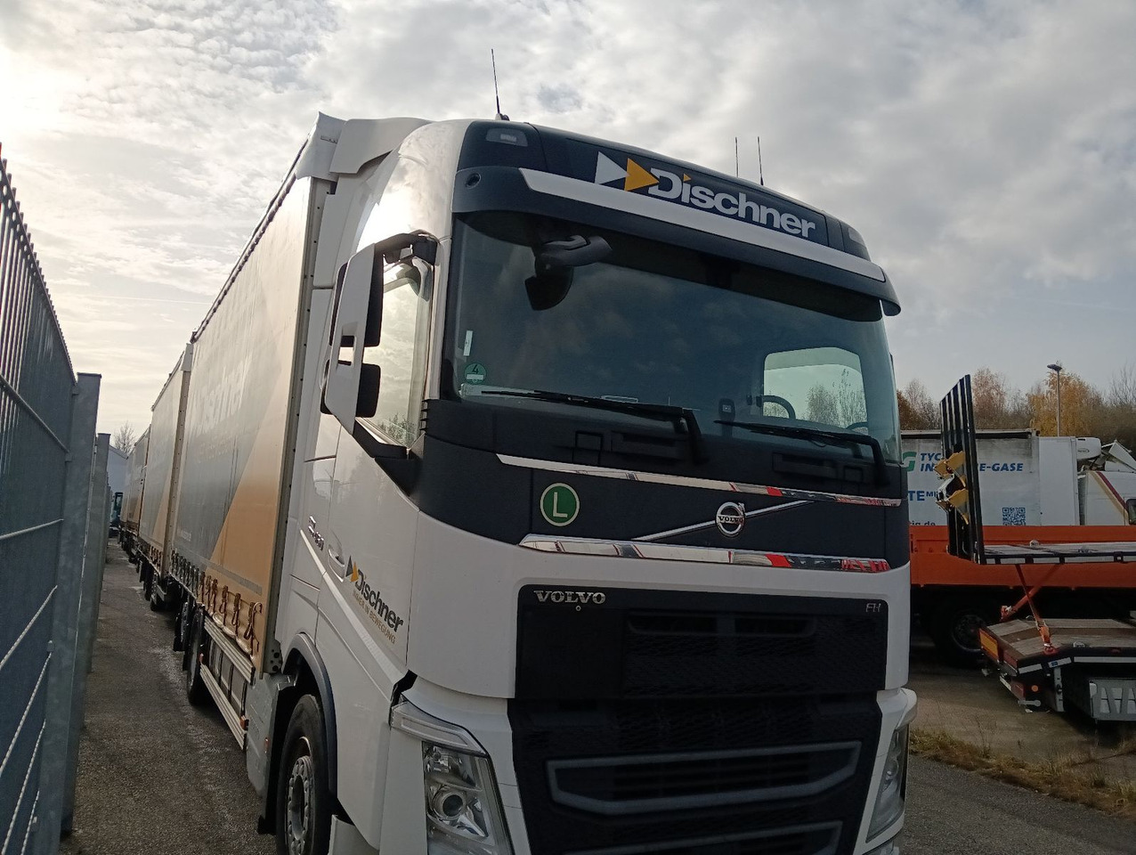 Volvo 2x JUMBO 120m3 FH460 Globe 6x2 SCHMITZ I-PARCool - Φορτηγό μουσαμάς: φωτογραφία 3 Volvo 2x JUMBO 120m3 FH460 Globe 6x2 SCHMITZ I-PARCool - Φορτηγό μουσαμάς: φωτογραφία 3