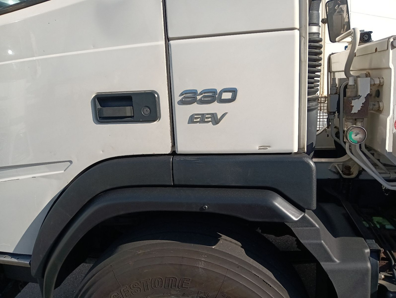 Volvo FMX 330 4x2 MEILLER TAK10 VOLVO Service TOP! EEV - Φορτηγό ανατρεπόμενο: φωτογραφία 4 Volvo FMX 330 4x2 MEILLER TAK10 VOLVO Service TOP! EEV - Φορτηγό ανατρεπόμενο: φωτογραφία 4
