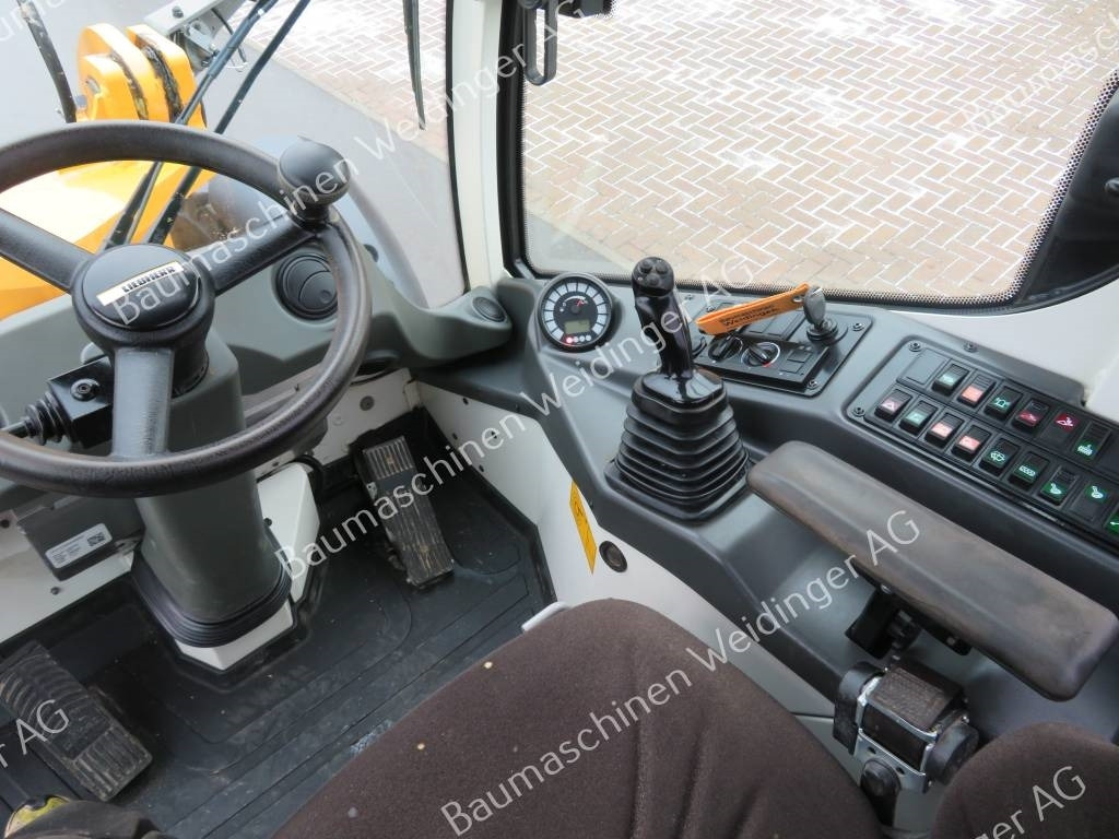 Ελαστιχοφόρος φορτωτής Liebherr L 506 C: φωτογραφία 11 Ελαστιχοφόρος φορτωτής Liebherr L 506 C: φωτογραφία 11