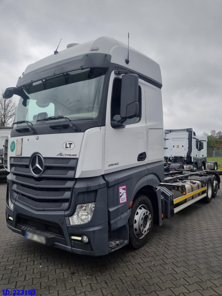 MERCEDES-BENZ Actros 2542 BDF 6x2 Euro6 - Φορτηγό σασί: φωτογραφία 2 MERCEDES-BENZ Actros 2542 BDF 6x2 Euro6 - Φορτηγό σασί: φωτογραφία 2