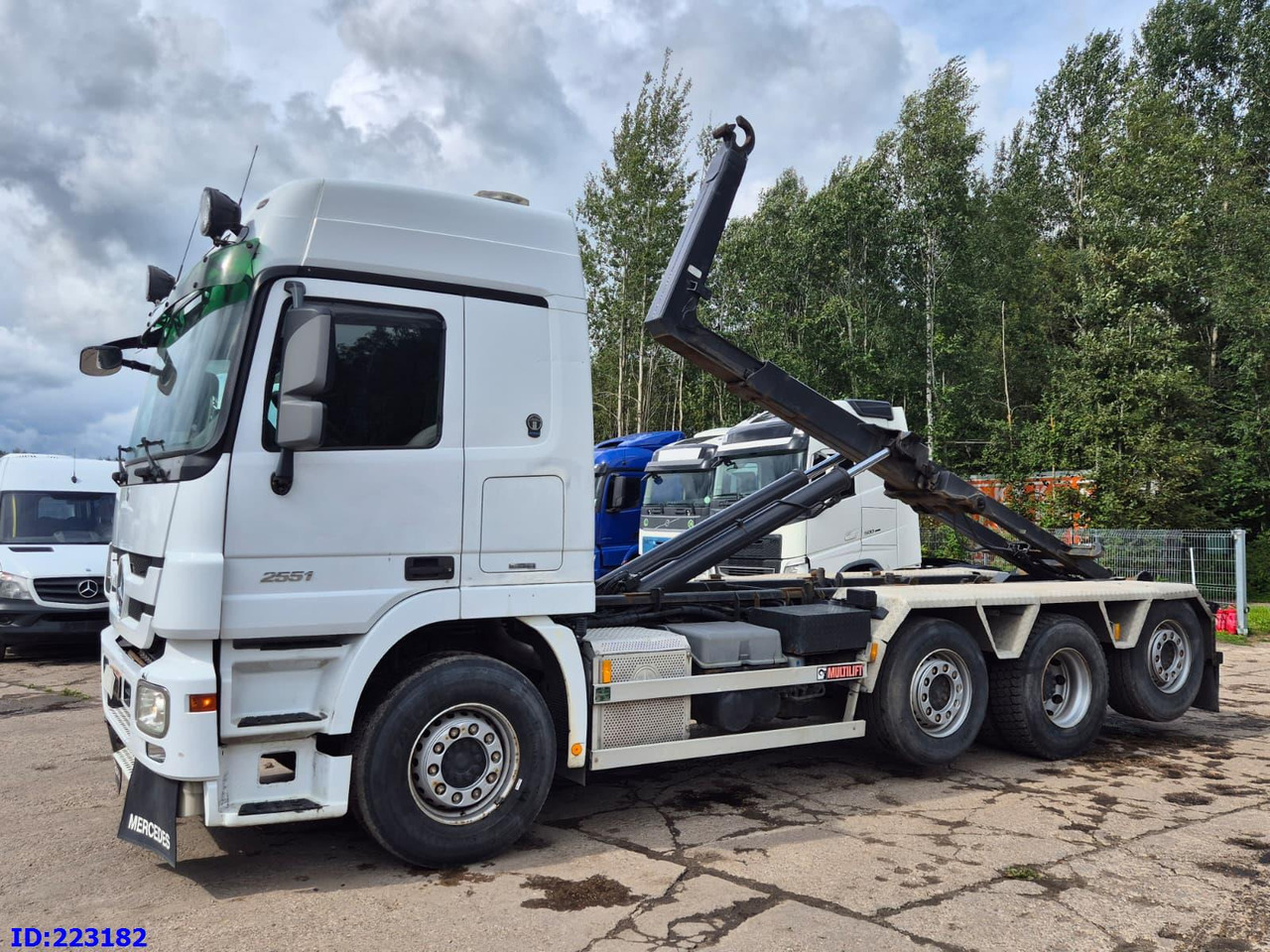 MERCEDES-BENZ Actros 2551 8x2 V8 Retarder - Φορτηγό φόρτωσης γάντζου: φωτογραφία 1 MERCEDES-BENZ Actros 2551 8x2 V8 Retarder - Φορτηγό φόρτωσης γάντζου: φωτογραφία 1