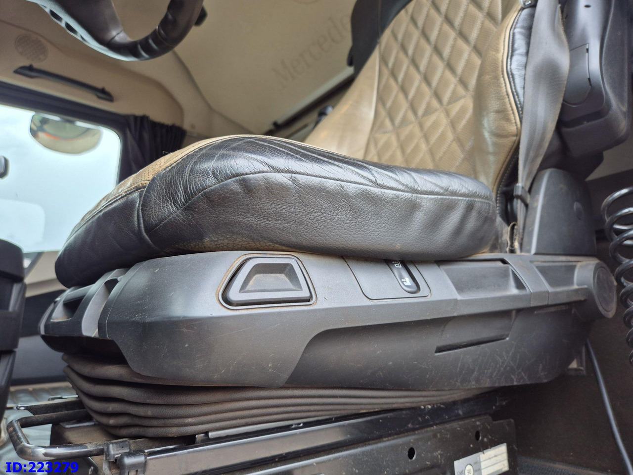 Φορτηγό σασί MERCEDES-BENZ Actros 3563  8×4 ( Steering axle): φωτογραφία 13