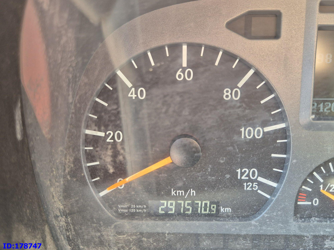 Αντλία σκυροδέματος MERCEDES-BENZ Axor 2633 6x4 Schwing 750: φωτογραφία 14 Αντλία σκυροδέματος MERCEDES-BENZ Axor 2633 6x4 Schwing 750: φωτογραφία 14