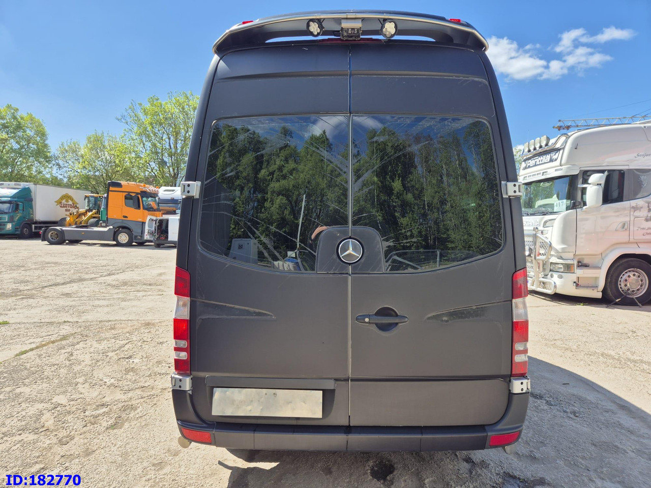 MERCEDES-BENZ Sprinter 319 VIP Euro5 - Πούλμαν: φωτογραφία 5 MERCEDES-BENZ Sprinter 319 VIP Euro5 - Πούλμαν: φωτογραφία 5
