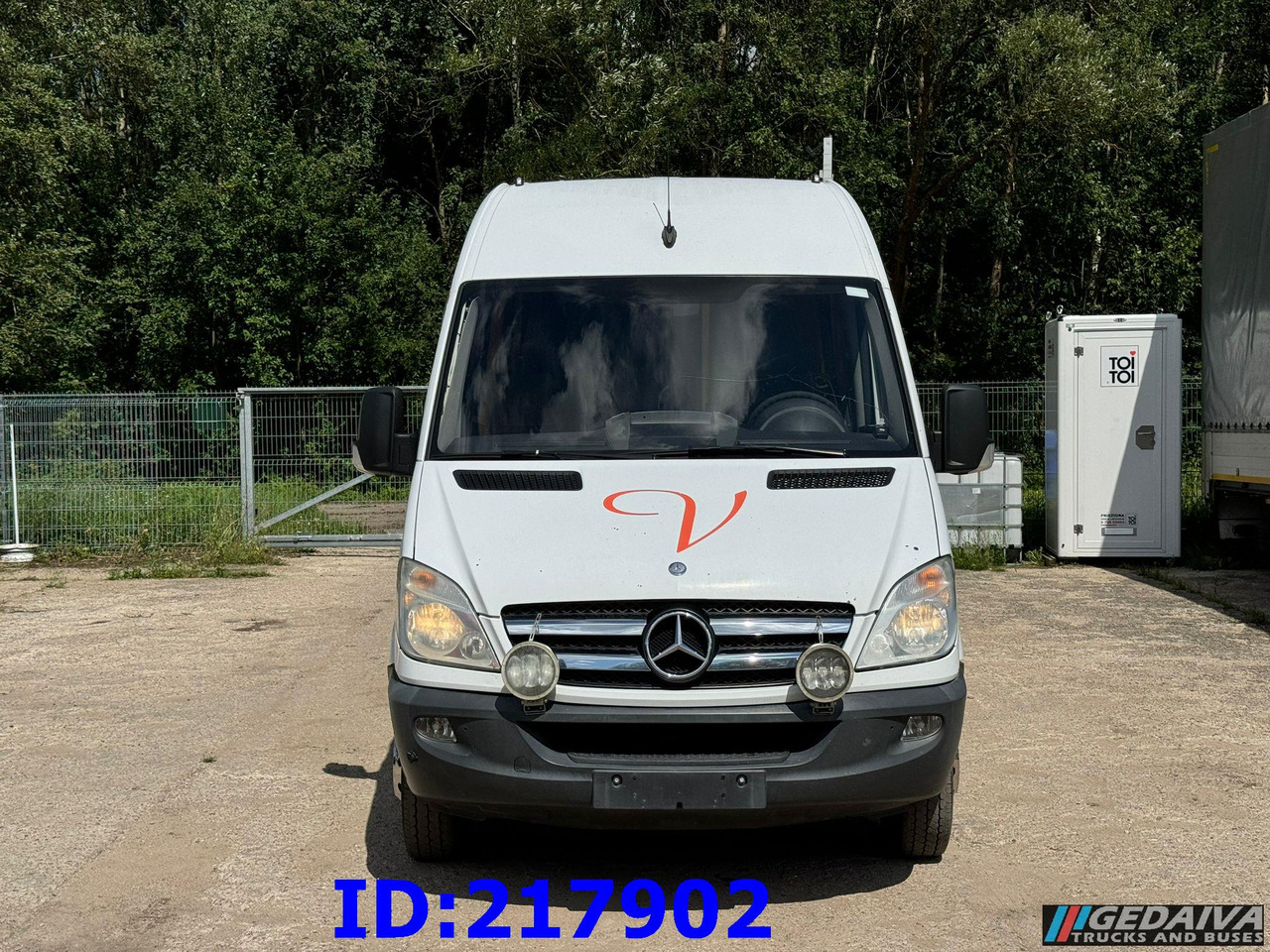MERCEDES-BENZ Sprinter 516 - VIP - 23 Seater - Πούλμαν: φωτογραφία 2 MERCEDES-BENZ Sprinter 516 - VIP - 23 Seater - Πούλμαν: φωτογραφία 2