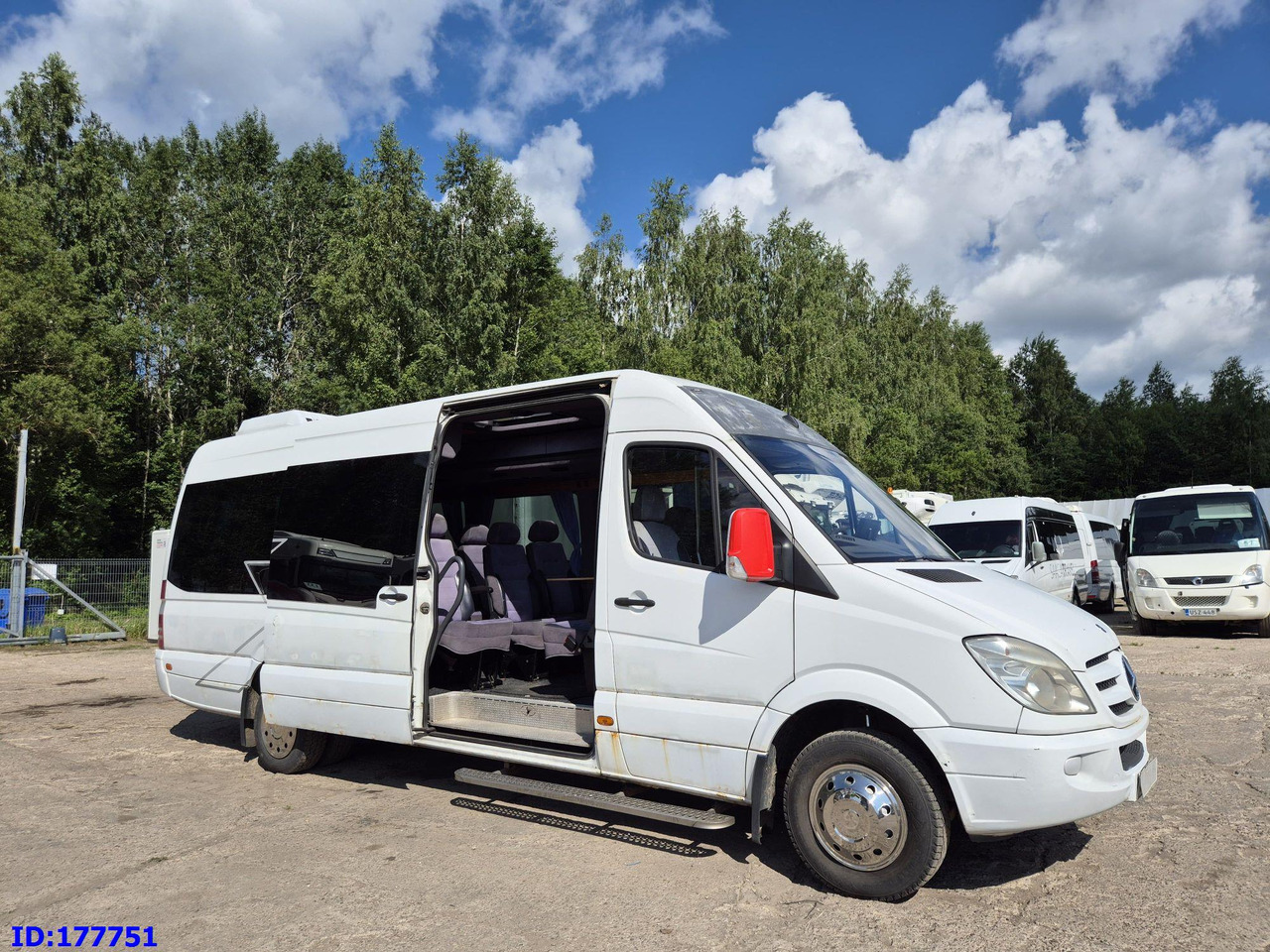 MERCEDES-BENZ Sprinter 518 - VIP - 17-seater - Πούλμαν: φωτογραφία 4 MERCEDES-BENZ Sprinter 518 - VIP - 17-seater - Πούλμαν: φωτογραφία 4