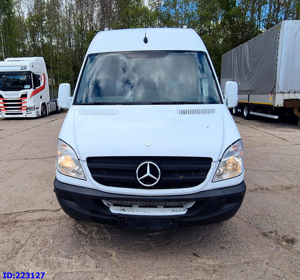 MERCEDES-BENZ Sprinter 518 - VIP -19 Seater - Πούλμαν: φωτογραφία 2 MERCEDES-BENZ Sprinter 518 - VIP -19 Seater - Πούλμαν: φωτογραφία 2