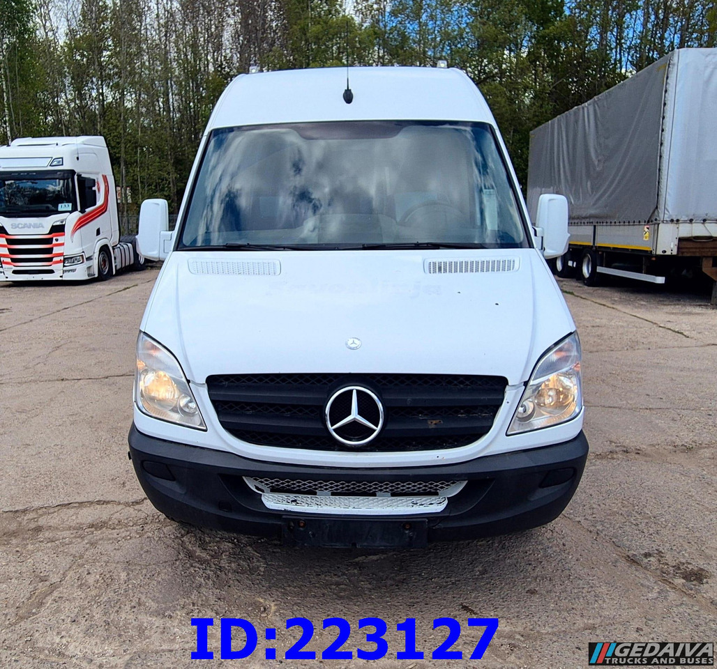 MERCEDES-BENZ Sprinter 518 - VIP -19 Seater - Πούλμαν: φωτογραφία 2 MERCEDES-BENZ Sprinter 518 - VIP -19 Seater - Πούλμαν: φωτογραφία 2