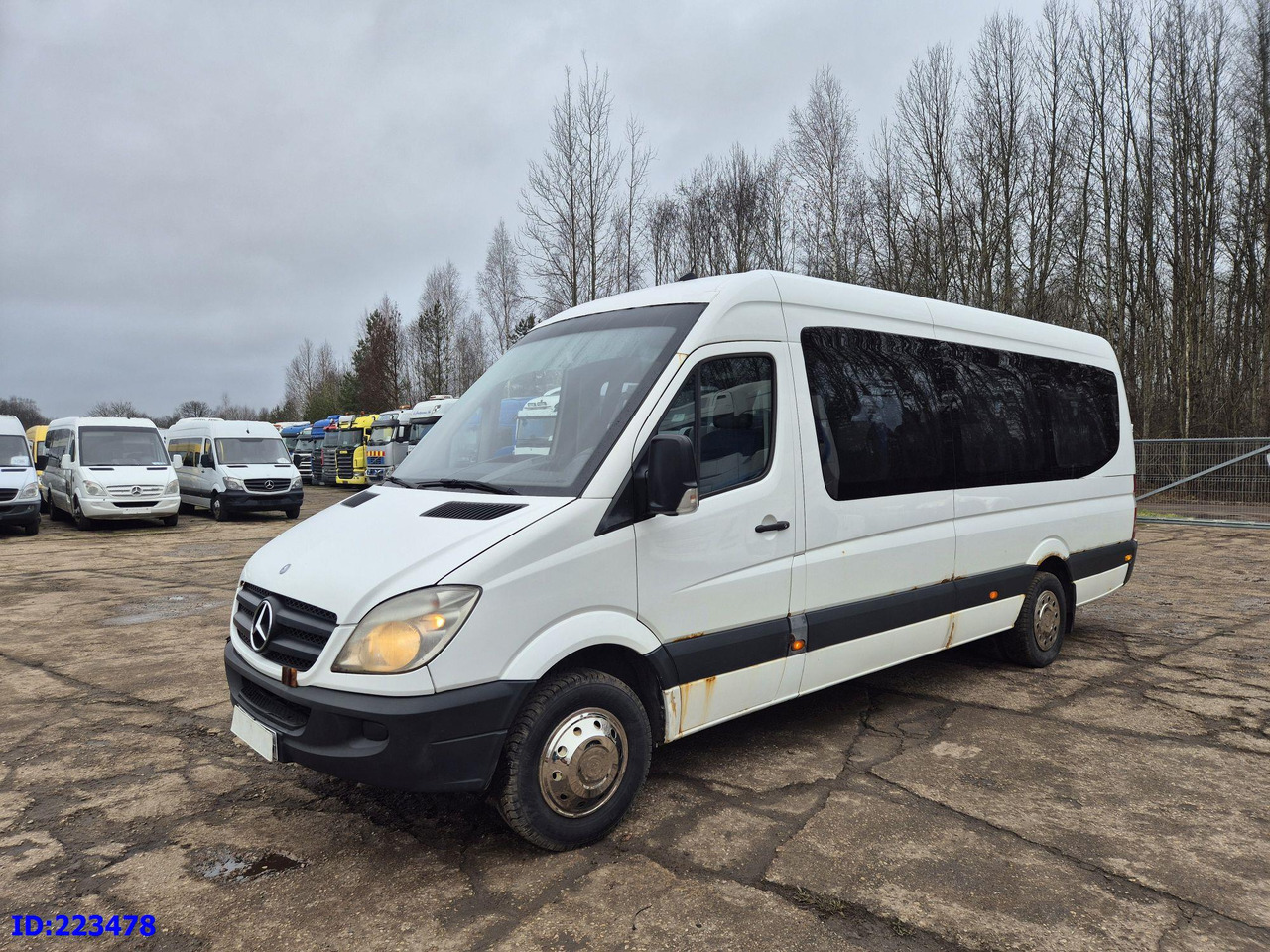 MERCEDES-BENZ Sprinter 518 - VIP - 20-seater - Πούλμαν: φωτογραφία 4 MERCEDES-BENZ Sprinter 518 - VIP - 20-seater - Πούλμαν: φωτογραφία 4