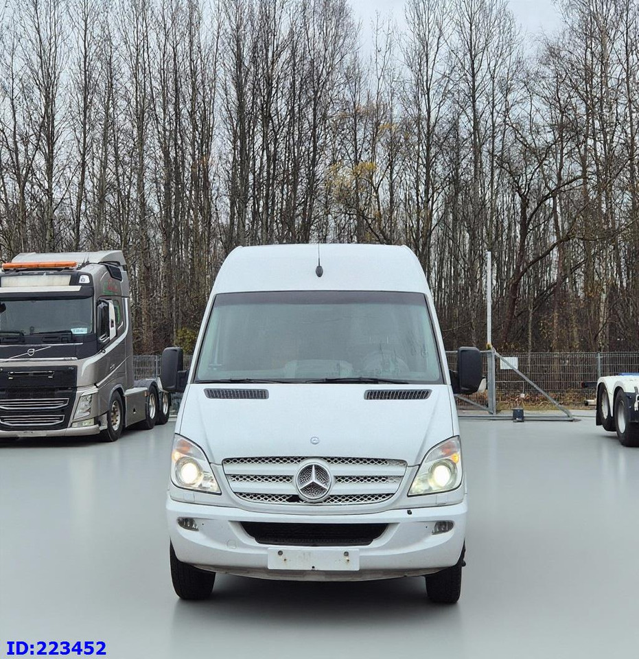 MERCEDES-BENZ Sprinter 519 XXL VIP - 21 Seater Euro5 - Πούλμαν: φωτογραφία 2 MERCEDES-BENZ Sprinter 519 XXL VIP - 21 Seater Euro5 - Πούλμαν: φωτογραφία 2