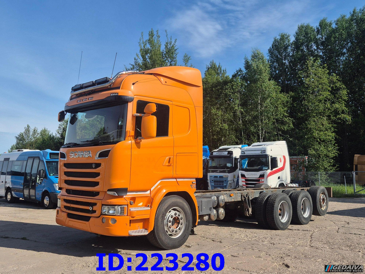 SCANIA R580 V8 8X4 Retarder (Steering axle) - Φορτηγό σασί: φωτογραφία 1 SCANIA R580 V8 8X4 Retarder (Steering axle) - Φορτηγό σασί: φωτογραφία 1