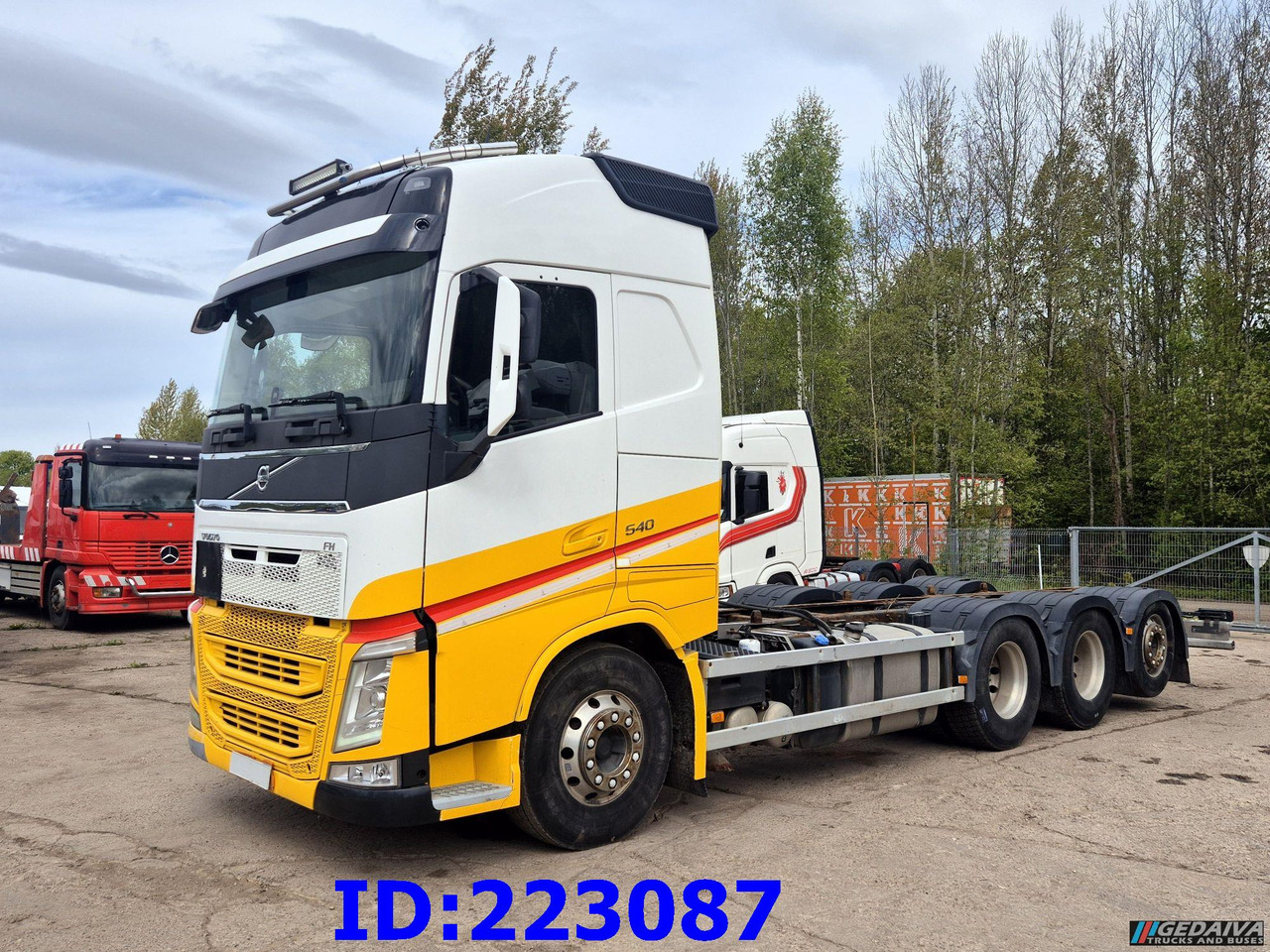 VOLVO FH13 540HP 8x4 Lifting axle - Φορτηγό σασί: φωτογραφία 1 VOLVO FH13 540HP 8x4 Lifting axle - Φορτηγό σασί: φωτογραφία 1