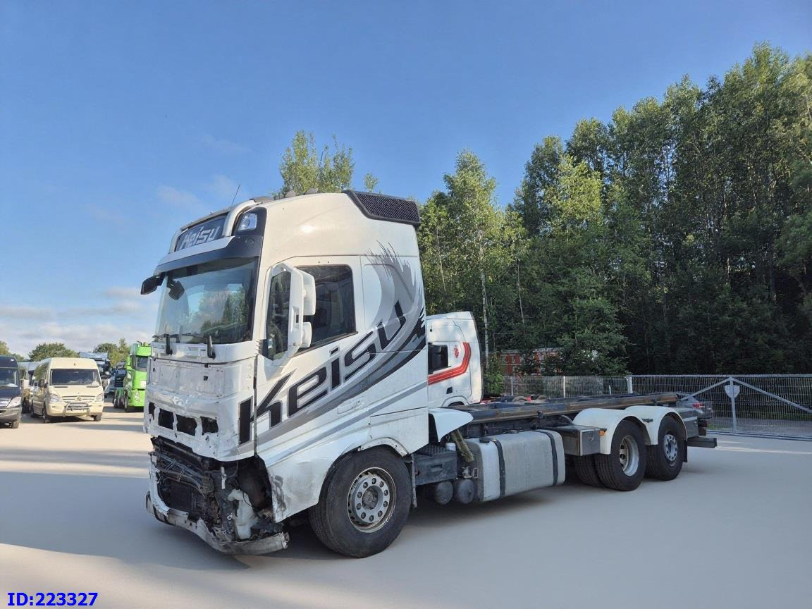 VOLVO FH13 550HP 6x2 ( Drivable condition ) - Φορτηγό σασί: φωτογραφία 1 VOLVO FH13 550HP 6x2 ( Drivable condition ) - Φορτηγό σασί: φωτογραφία 1