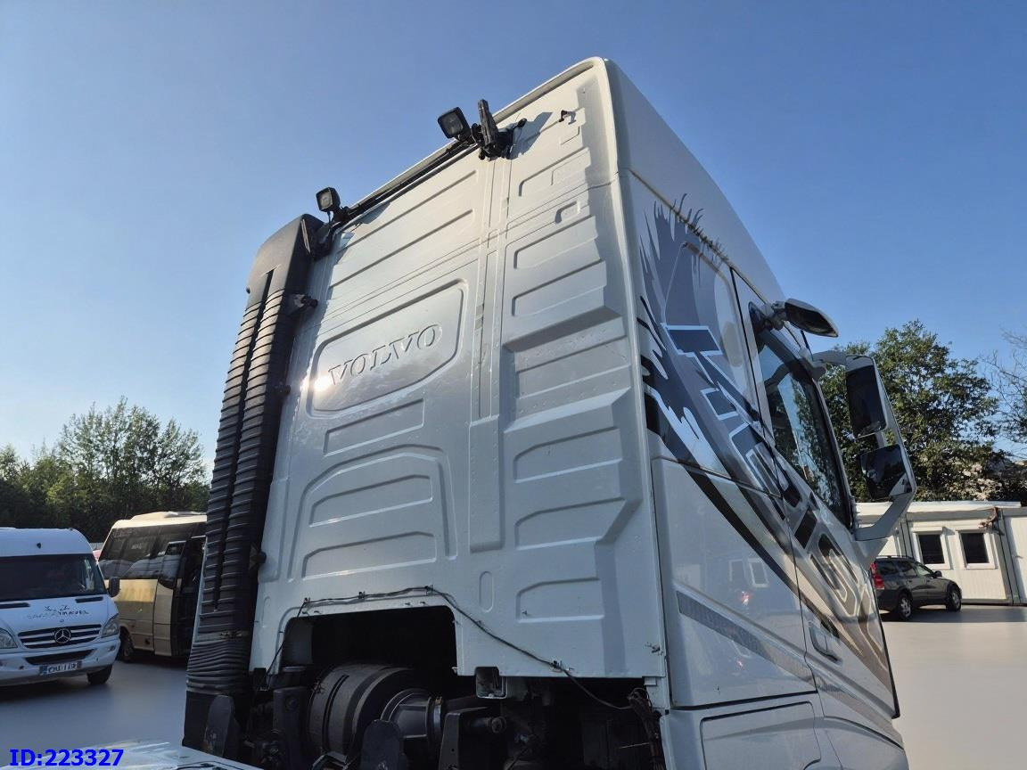 VOLVO FH13 550HP 6x2 ( Drivable condition ) - Φορτηγό σασί: φωτογραφία 5 VOLVO FH13 550HP 6x2 ( Drivable condition ) - Φορτηγό σασί: φωτογραφία 5