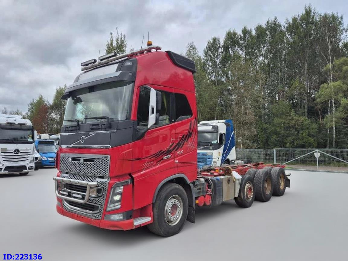 VOLVO FH16 750HP - 8x4 -Big Axles - Φορτηγό σασί: φωτογραφία 2 VOLVO FH16 750HP - 8x4 -Big Axles - Φορτηγό σασί: φωτογραφία 2