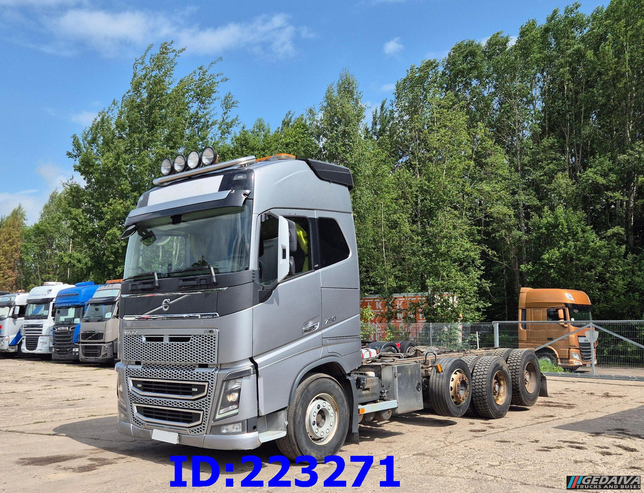 VOLVO FH16 750HP 8x4 (Steering axle / 2 axles lifting) - Φορτηγό ξυλείας: φωτογραφία 1 VOLVO FH16 750HP 8x4 (Steering axle / 2 axles lifting) - Φορτηγό ξυλείας: φωτογραφία 1