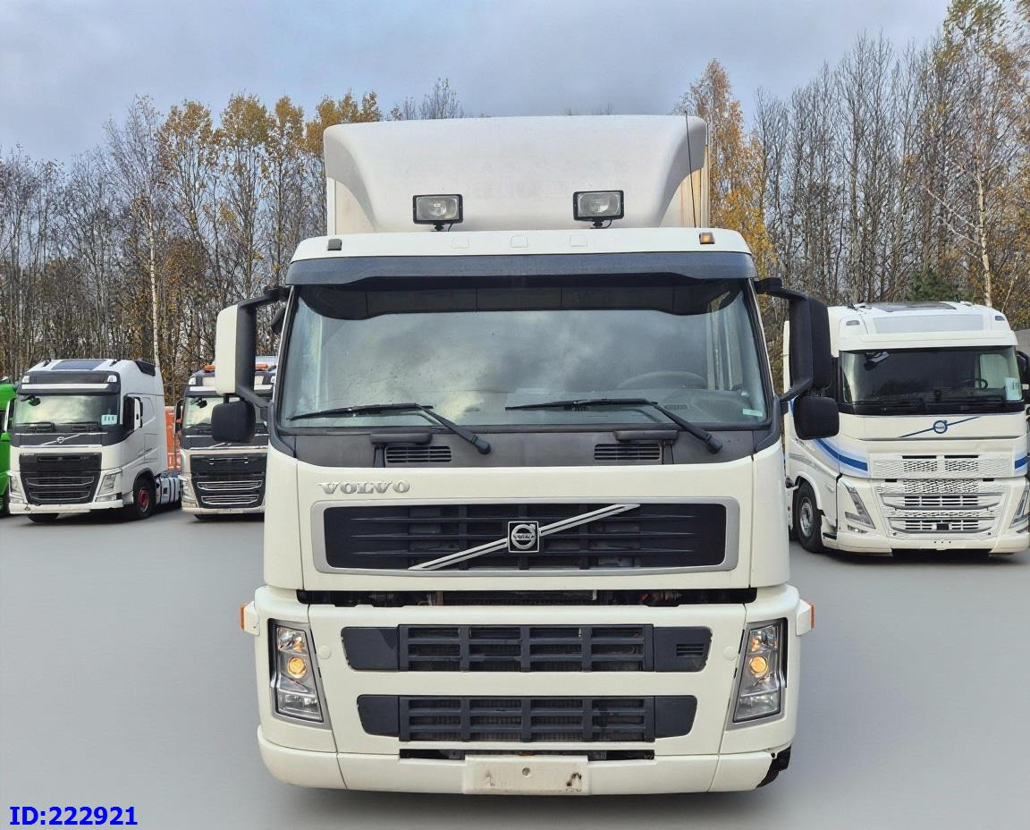VOLVO FM9 260HP - Φορτηγό κόφα: φωτογραφία 2 VOLVO FM9 260HP - Φορτηγό κόφα: φωτογραφία 2