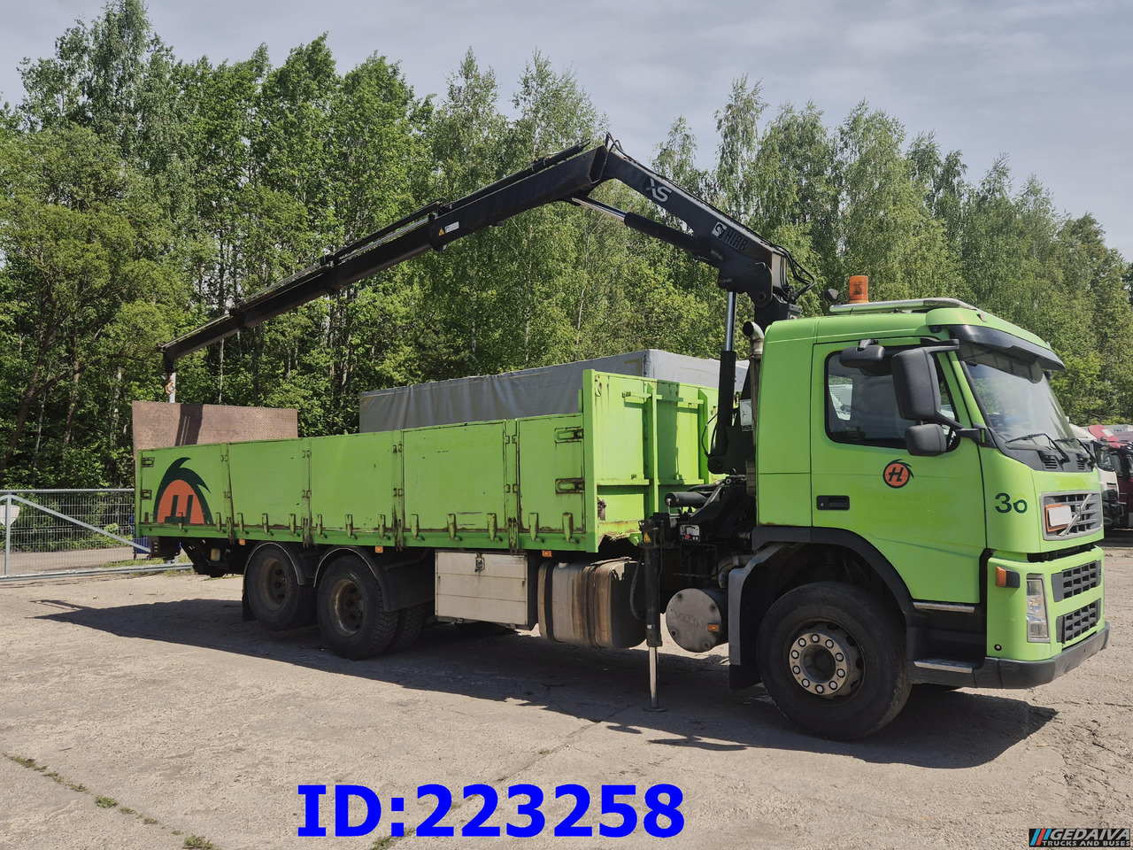 VOLVO FM9 300HP 6x2 + HIAB 144B -3 CL - Φορτηγό με ανοιχτή καρότσα: φωτογραφία 4 VOLVO FM9 300HP 6x2 + HIAB 144B -3 CL - Φορτηγό με ανοιχτή καρότσα: φωτογραφία 4