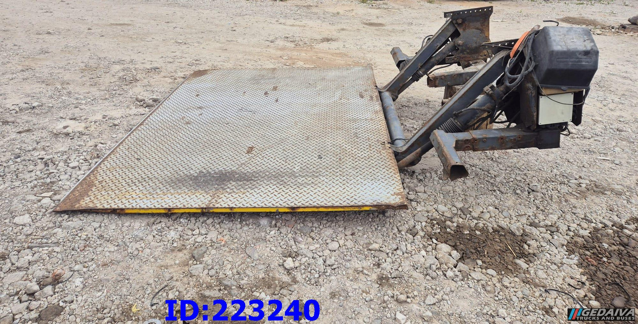 ZEPRO 200-175MA - Υδραυλική πόρτα: φωτογραφία 1 ZEPRO 200-175MA - Υδραυλική πόρτα: φωτογραφία 1