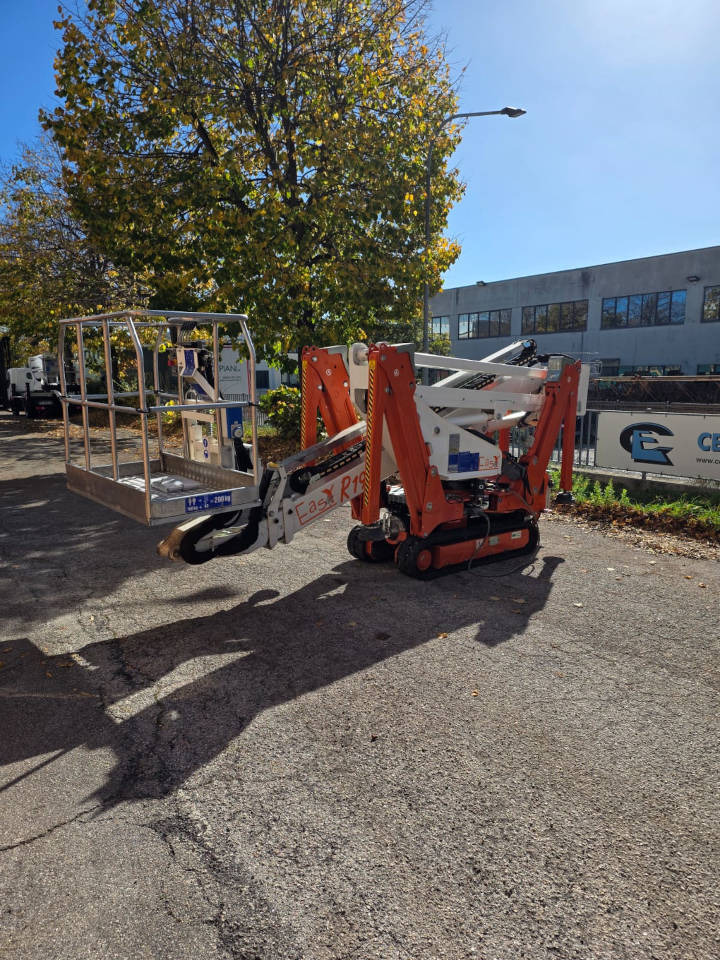 EASY LIFT R 190 - Καλαθοφόρο με ερπύστριες: φωτογραφία 3 EASY LIFT R 190 - Καλαθοφόρο με ερπύστριες: φωτογραφία 3