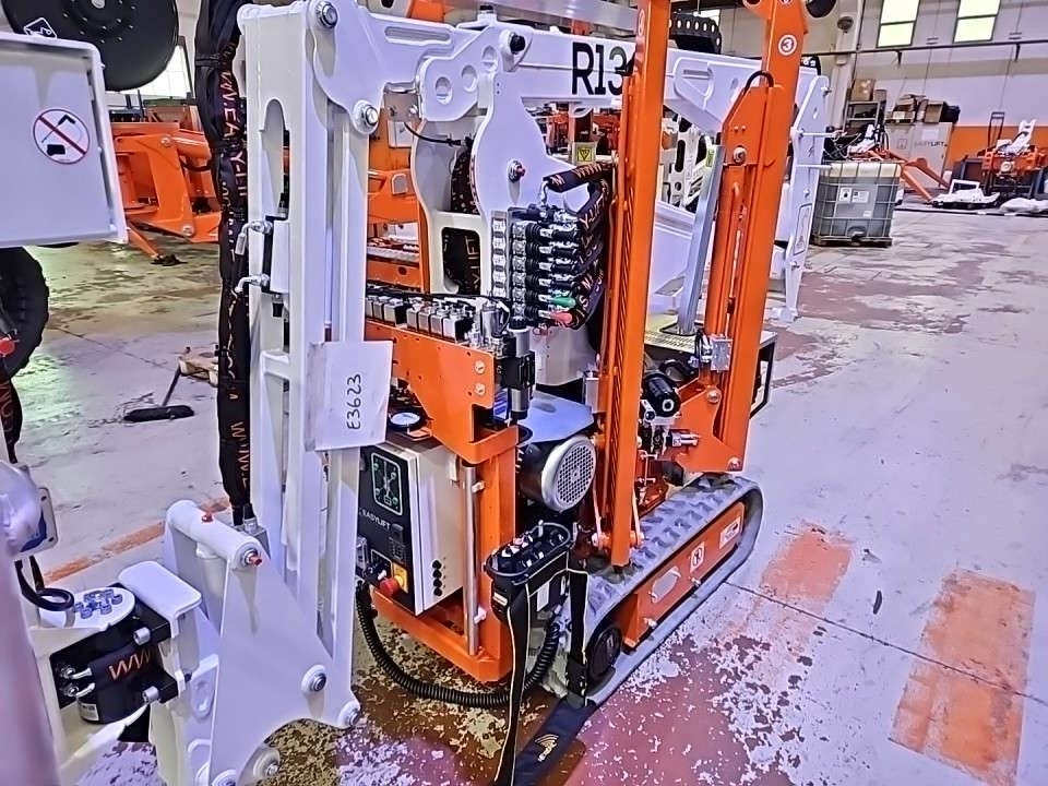 EasyLift R130 - Καλαθοφόρο ανυψωτικό: φωτογραφία 3 EasyLift R130 - Καλαθοφόρο ανυψωτικό: φωτογραφία 3