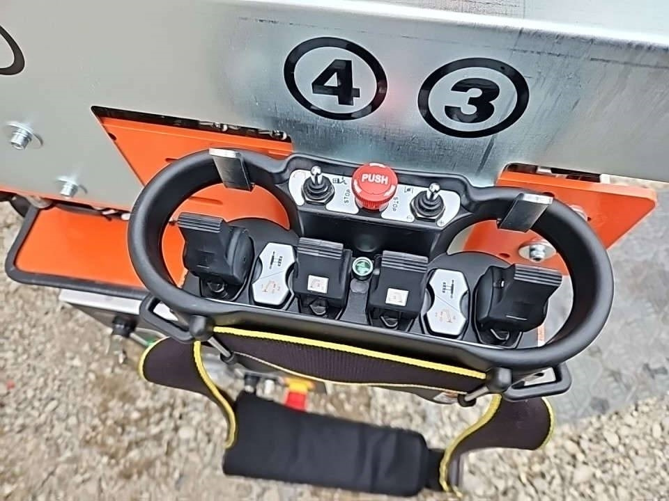 EasyLift R180 - Καλαθοφόρο ανυψωτικό: φωτογραφία 3 EasyLift R180 - Καλαθοφόρο ανυψωτικό: φωτογραφία 3